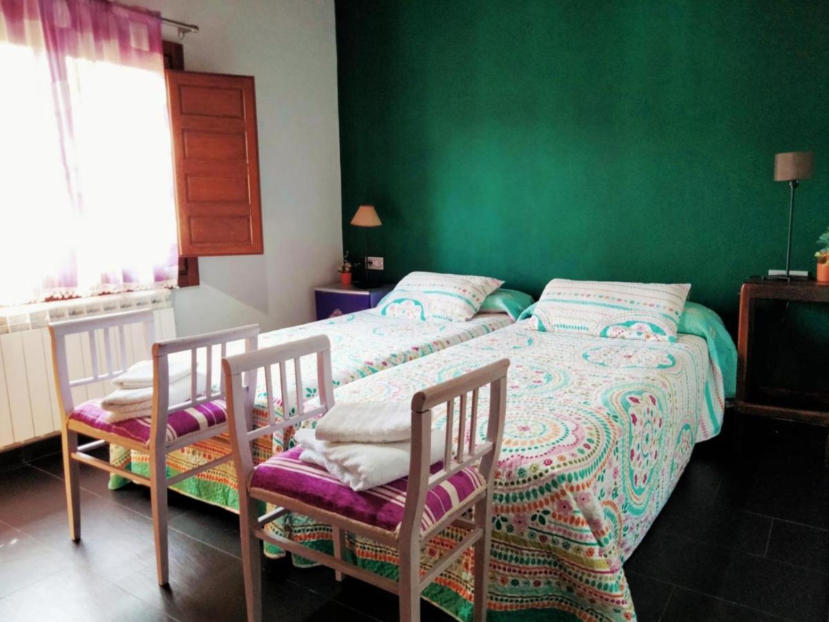 Villa En Huerto De Catalina à Fuentes de Béjar Extérieur photo